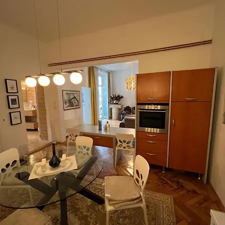 Apartman Happy Apartment *