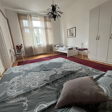 Apartment Apartman Happy