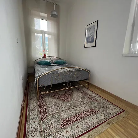 Apartment Apartman Happy